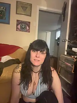 mango-kitty online show from May 1, 2026, 12:26 am