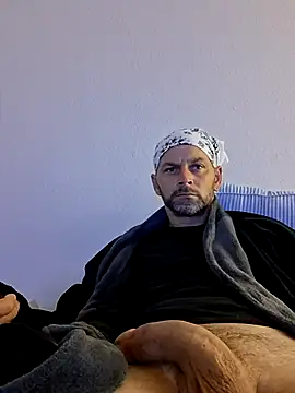 middickstroking online show from May 27, 2026, 7:27 am