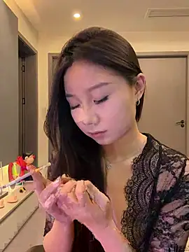xiaoxiong168 online show from June 23, 2026, 3:43 pm