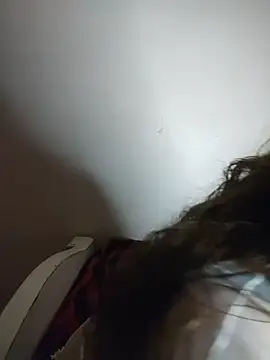 Snapshot of Yasmin_Oh chatting on June 17, 2026, 9:27 pm Yasmin Oh online show from June 17, 2026, 9:27 pm