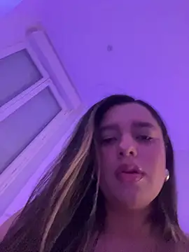 Lusty Lunaa online show from April 22, 2026, 7:11 am