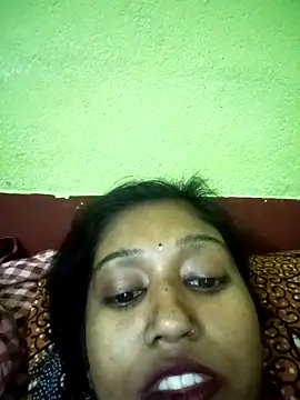 bannerjeesneha20 online show from April 26, 2026, 12:58 pm