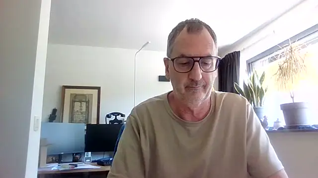 Snapshot of HotLucas66 chatting on June 18, 2026, 10:30 am HotLucas66 online show from June 18, 2026, 10:30 am