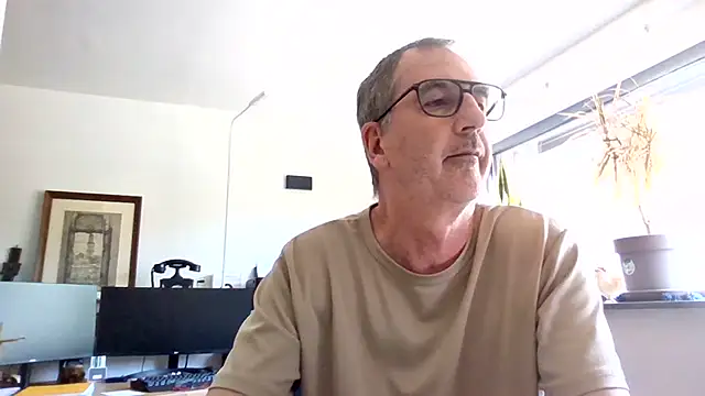Snapshot of HotLucas66 chatting on July 16, 2026, 9:59 am HotLucas66 online show from July 16, 2026, 9:59 am