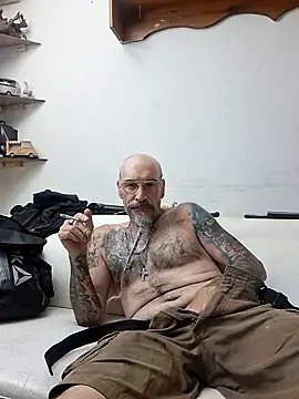 FilthyFreek online show from April 3, 2026, 8:07 pm