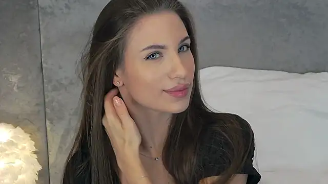 Lana Drake online show from May 12, 2026, 5:15 am
