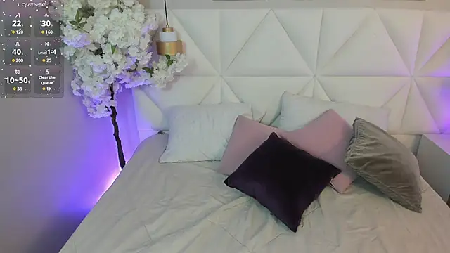 Mariana santana online show from March 24, 2026, 8:03 pm