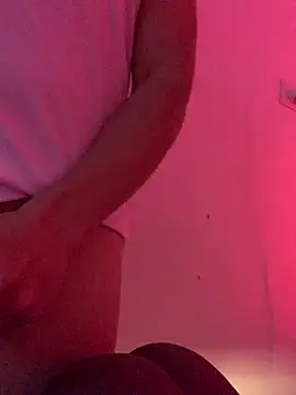 hpcouplee420 online show from April 16, 2026, 9:54 am