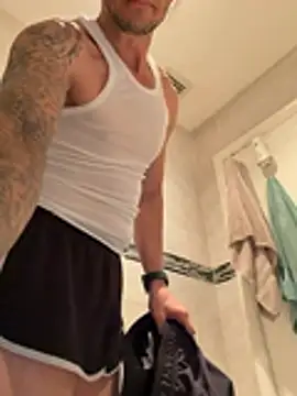 hpcouplee420 online show from April 22, 2026, 7:00 am