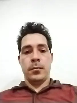 Gabriel leon33 online show from May 14, 2026, 3:46 am