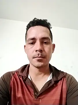 Gabriel leon33 online show from June 6, 2026, 8:35 pm