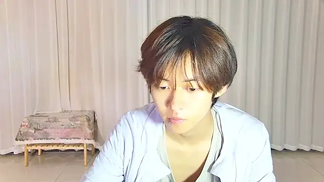 Snapshot of buding-001 chatting on April 19, 2026, 11:42 am buding-001 online show from April 19, 2026, 11:42 am