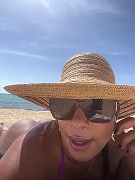 choquitolove1 online show from April 22, 2026, 1:01 pm