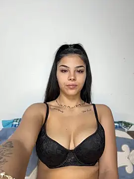Crissdesire online show from July 6, 2026, 4:31 pm