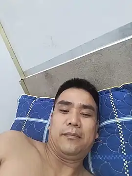 Snapshot of Tinh_love chatting on June 20, 2026, 2:42 pm Tinh love online show from June 20, 2026, 2:42 pm
