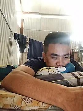 Snapshot of Tinh_love chatting on July 5, 2026, 11:34 pm Tinh love online show from July 5, 2026, 11:34 pm