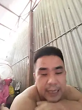 Snapshot of Tinh_love chatting on July 8, 2026, 5:23 am Tinh love online show from July 8, 2026, 5:23 am