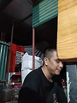 Snapshot of Tinh_love chatting on July 10, 2026, 2:19 pm Tinh love online show from July 10, 2026, 2:19 pm