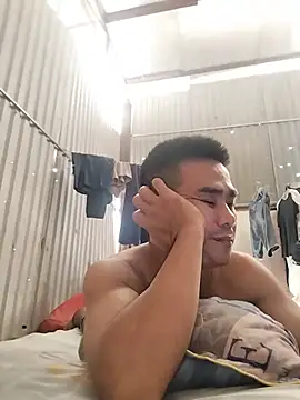 Snapshot of Tinh_love chatting on July 11, 2026, 2:47 am Tinh love online show from July 11, 2026, 2:47 am