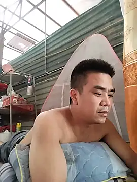 Snapshot of Tinh_love chatting on July 17, 2026, 3:02 am Tinh love online show from July 17, 2026, 3:02 am