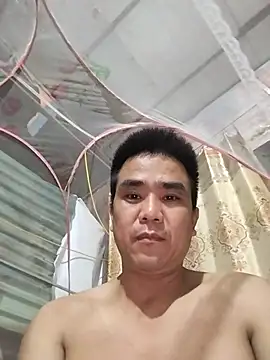 Snapshot of Tinh_love chatting on July 26, 2026, 4:03 pm Tinh love online show from July 26, 2026, 4:03 pm