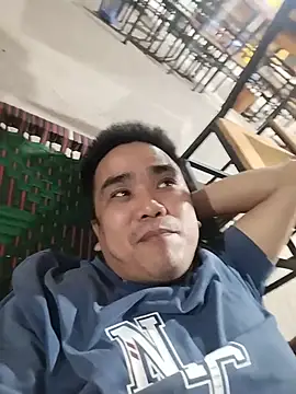 Snapshot of Tinh_love chatting on July 28, 2026, 2:35 pm Tinh love online show from July 28, 2026, 2:35 pm
