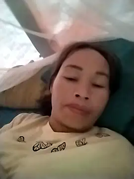 Ely-cute2k online show from May 9, 2026, 1:22 am