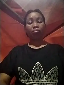 Ely-cute2k online show from May 12, 2026, 2:47 pm