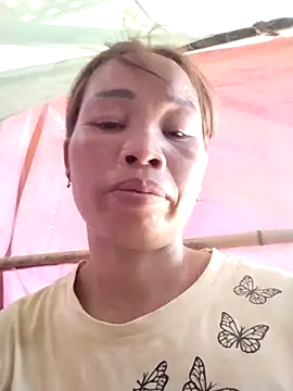 Ely-cute2k online show from May 26, 2026, 3:02 am