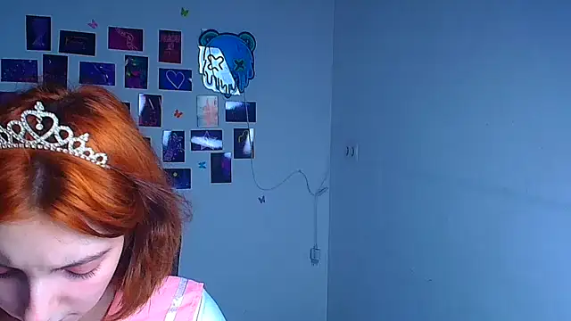 Snapshot of Butterfly_Milly chatting on April 1, 2026, 2:25 pm Butterfly Milly online show from April 1, 2026, 2:25 pm