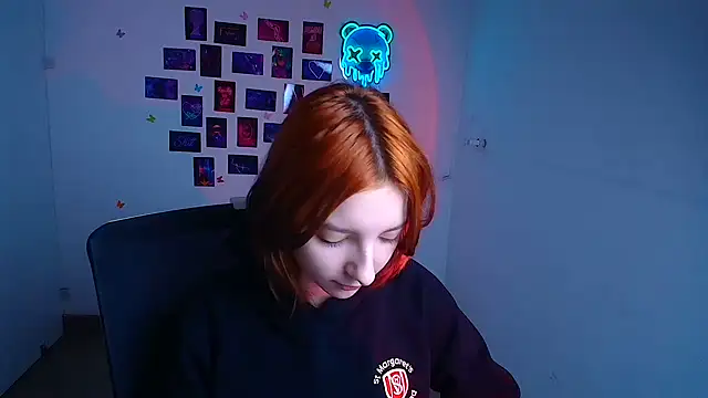 Snapshot of Butterfly_Milly chatting on April 11, 2026, 6:29 am Butterfly Milly online show from April 11, 2026, 6:29 am