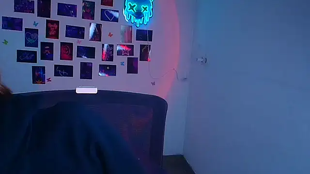 Snapshot of Butterfly_Milly chatting on April 11, 2026, 8:07 am Butterfly Milly online show from April 11, 2026, 8:07 am