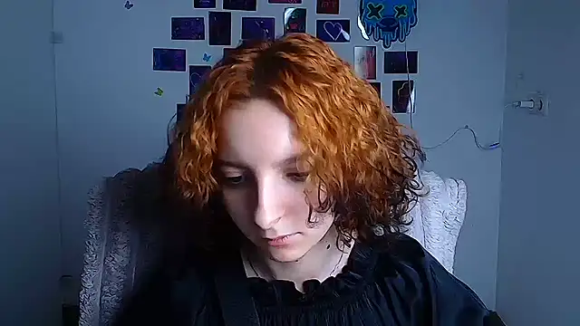 Snapshot of Butterfly_Milly chatting on May 19, 2026, 11:38 am Butterfly Milly online show from May 19, 2026, 11:38 am