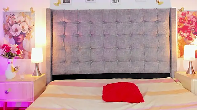 Snapshot of SamantaAristizabal2 chatting on March 25, 2026, 12:00 pm SamantaAristizabal2 online show from March 25, 2026, 12:00 pm