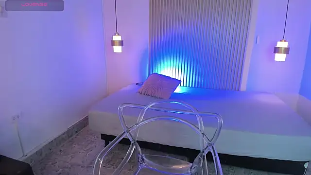 MollyGray8 online show from May 6, 2026, 12:54 pm