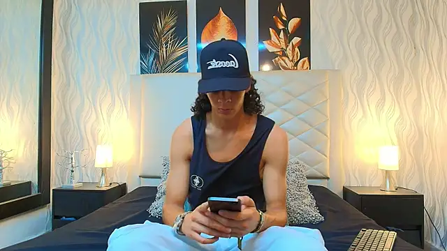 Snapshot of Abravanel_Sefardi chatting on June 2, 2026, 8:55 pm Abravanel Sefardi online show from June 2, 2026, 8:55 pm