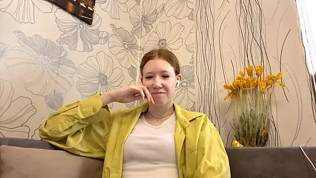 Snapshot of KiraNice1 chatting on March 26, 2026, 7:03 am KiraNice1 online show from March 26, 2026, 7:03 am