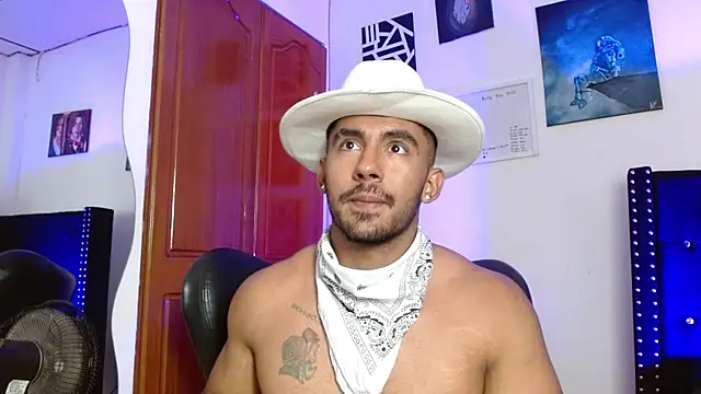 romanpearce  online show from April 15, 2026, 5:53 pm