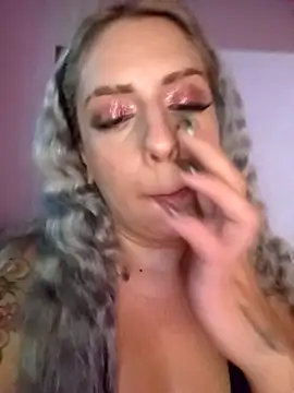 Yiyi 666 online show from March 31, 2026, 5:35 pm