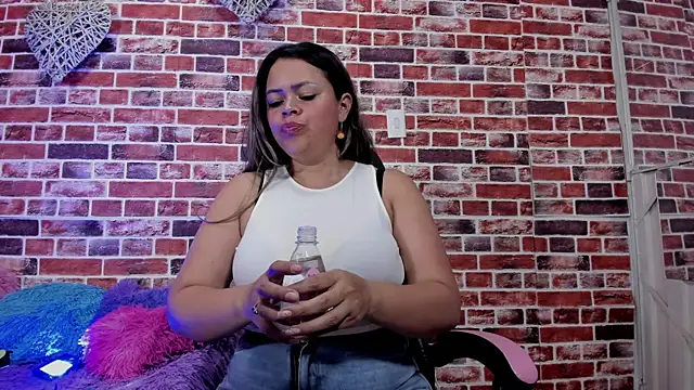 Snapshot of Miss_Pecados chatting on June 1, 2026, 7:59 pm Miss Pecados online show from June 1, 2026, 7:59 pm