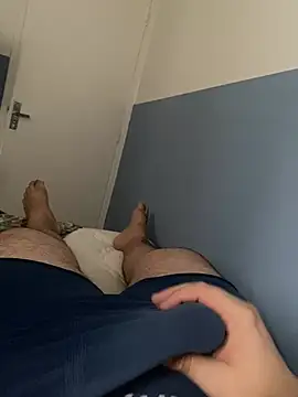 Snapshot of safadogggg chatting on March 25, 2026, 1:28 pm safadogggg online show from March 25, 2026, 1:28 pm