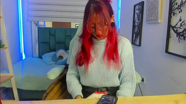 Sara Red X online show from June 30, 2026, 3:40 am