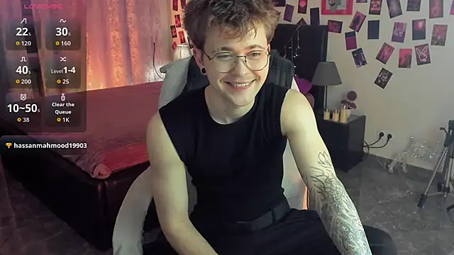 Snapshot of Thomas_Norton chatting on March 25, 2026, 3:40 pm Thomas Norton online show from March 25, 2026, 3:40 pm