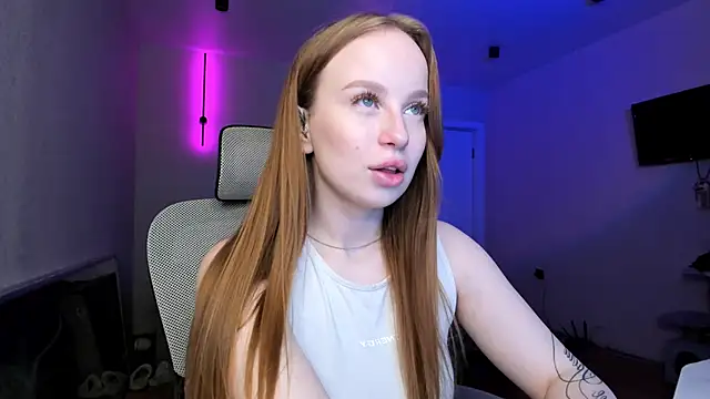 BunnyShinex online show from June 3, 2026, 2:33 pm
