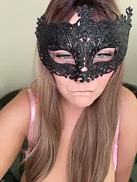 Blonde Cougar online show from April 27, 2026, 12:03 pm