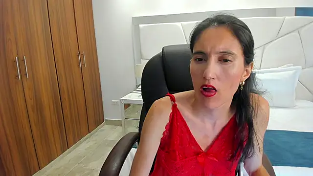 Snapshot of Shary_leon chatting on July 14, 2026, 7:08 pm Shary leon online show from July 14, 2026, 7:08 pm