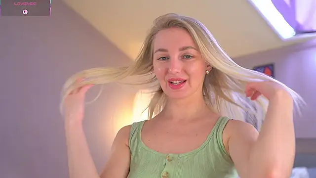 Snapshot of Sweety_Becky chatting on May 14, 2026, 8:21 am Sweety Becky online show from May 14, 2026, 8:21 am