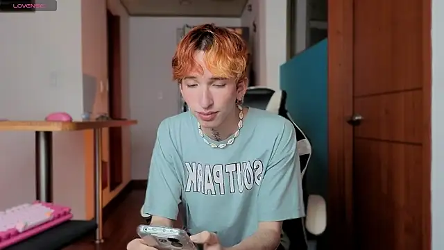 Snapshot of Nathan_twink chatting on March 27, 2026, 1:44 pm Nathan twink online show from March 27, 2026, 1:44 pm