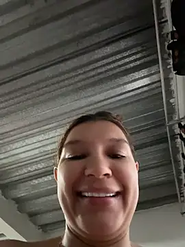 Snapshot of antonela_bb chatting on April 17, 2026, 11:24 am antonela bb online show from April 17, 2026, 11:24 am