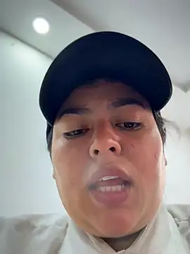 Snapshot of velen_09 chatting on June 24, 2026, 6:51 pm velen 09 online show from June 24, 2026, 6:51 pm